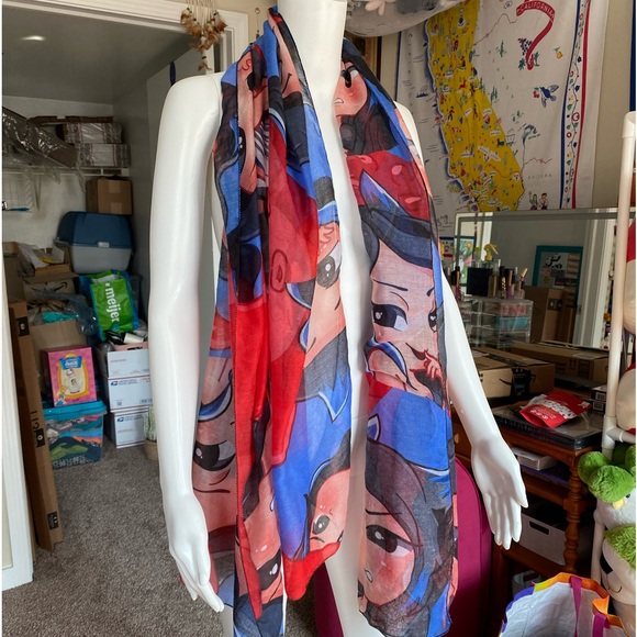 Blue and red scarf - Picture 2 of 6